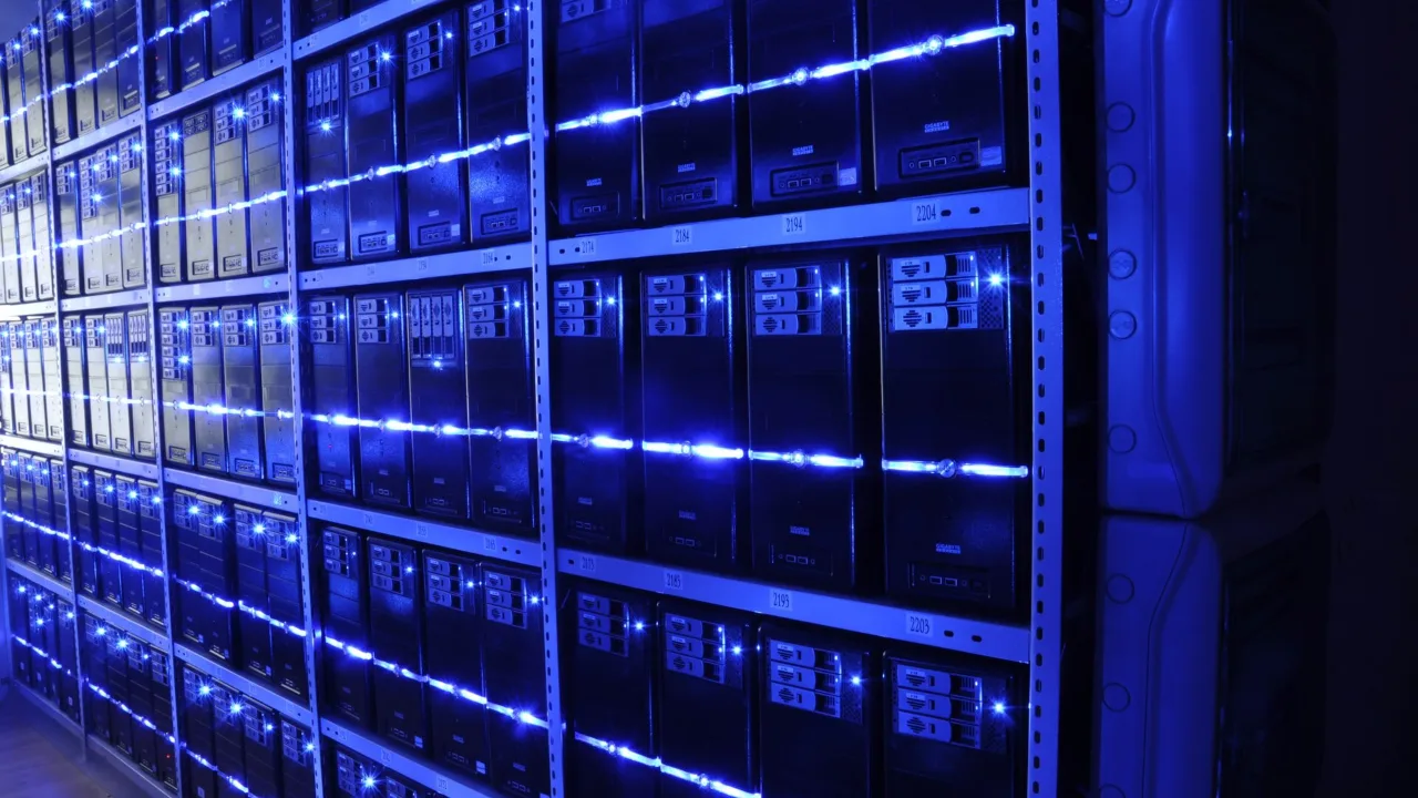 Pusat Data Hijau Pertama di Batam Beroperasi
